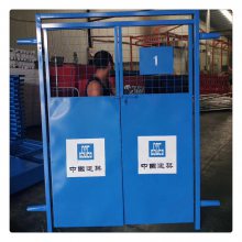 春帆安全防護設備 質優(yōu)價廉的施工電梯門與井口洞口防護網解決方案